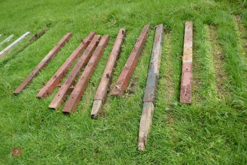 8 METAL POSTS