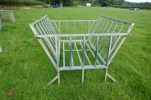 GALVANISED ROUND BALE CRADLE