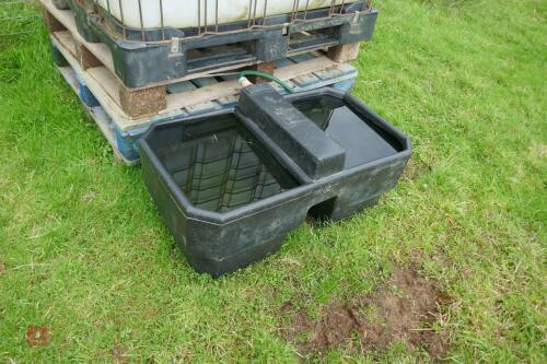 JFC DOUBLE SIDED PLASTIC WATER TROUGH