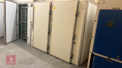 1999 BRISTOL INCUBATOR (12,000) * RESERVE ADDED