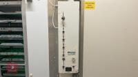 1999 BRISTOL INCUBATOR (12,000) * RESERVE ADDED - 4