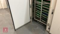 PAUL BROOKES INCUBATOR (18,000) * RESERVE ADDED - 8