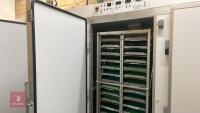 PAUL BROOKES INCUBATOR (18,000) * RESERVE ADDED - 9