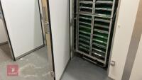 PAUL BROOKES INCUBATOR (18,000) * RESERVE ADDED - 12