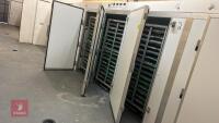 PAUL BROOKES INCUBATOR (18,000) * RESERVE ADDED - 15