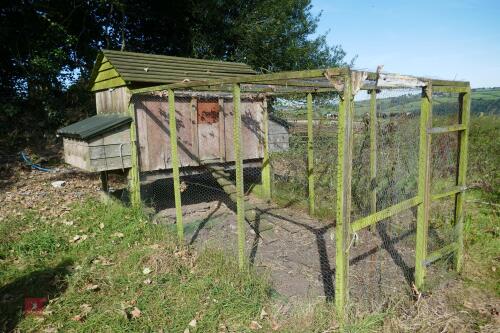 CHICKEN HOUSE & RUN