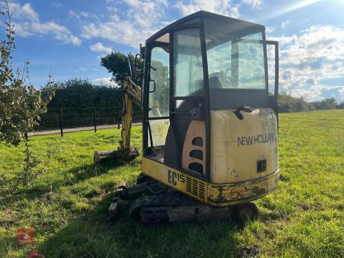 2002 NEW HOLLAND EC15 1.5T DIGGER