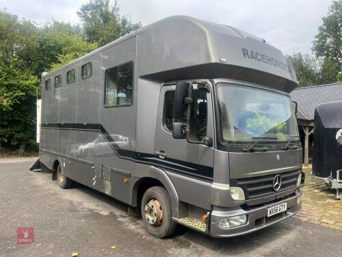 MERCEDES 7.5T 4 STALL HORSE LORRY