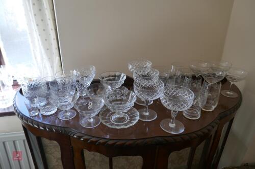 LARGE QTY OF GLASSWARE
