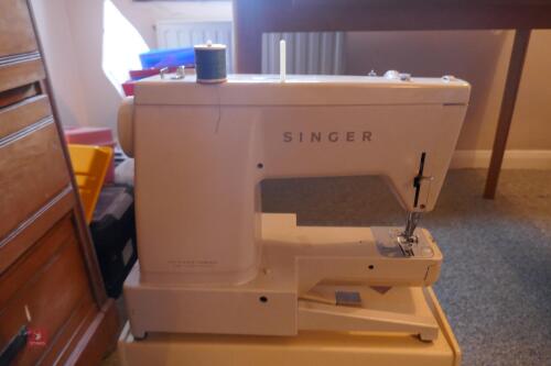 SINGER 538 SEWING MACHINE