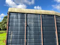 TWIN AXLE HORSE BOX (S/R) - 9