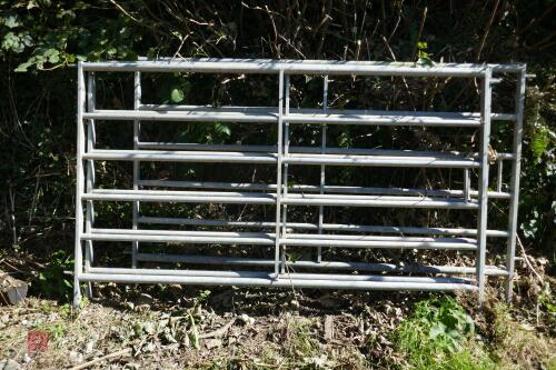 3 IAE 8' CATTLE HURDLES