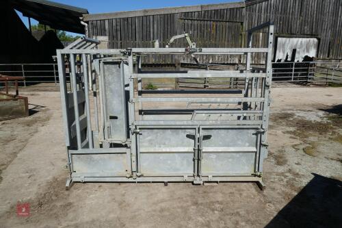 BATEMAN GALVANISED CATTLE CRUSH