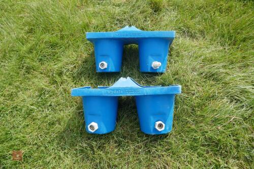 2 WYDALE 2 TEAT CALF MILK FEEDERS