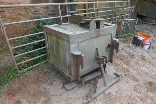 LARGE CONCRETE REAR TRACTOR WEIGHT