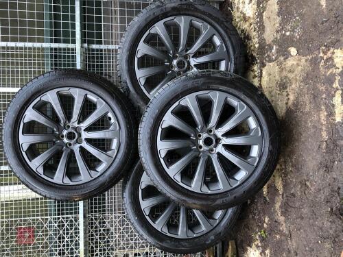 RANGE ROVER VALOUR WHEELS AND TYRES
