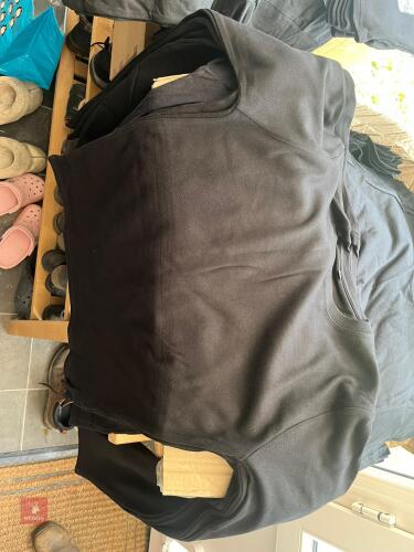 5 X XL LONG SLEEVE BLACK TOPS