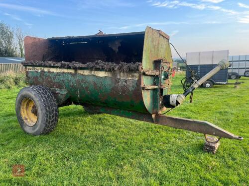 MAJOR MUCK-OUT 750 FYM SPREADER