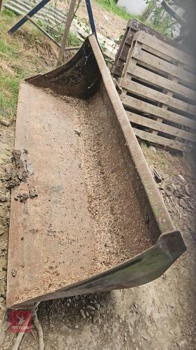 QUICKE NO 8 EURO BRACKETS LOADER BUCKET