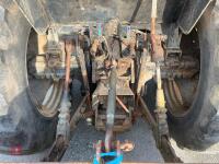 1989 INTERNATIONAL CASE 885 XL TRACTOR - 45