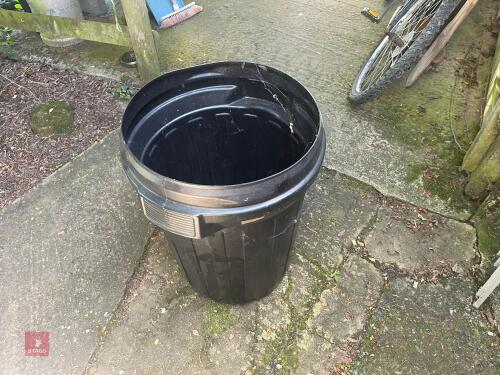 4 PLASTIC BINS
