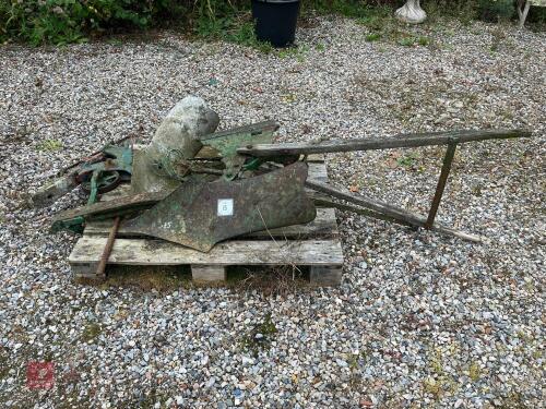 HUXTABLES HORSE DRAWN PLOUGH (15)
