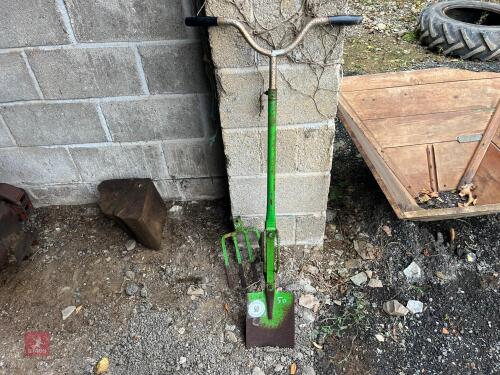 LEVER - ACTION SPADE/ FORK
