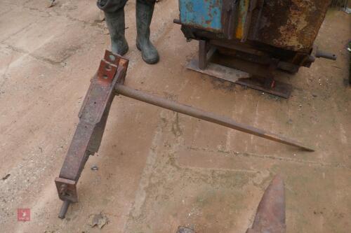3 POINT LINKAGE SINGLE BALE SPIKE