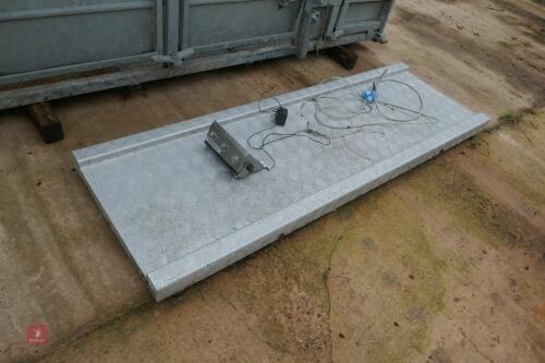 CATTLE WEIGH PLATFORM AND READER