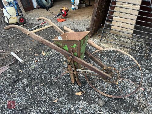 PLANET JUNIOR RARE FERT SPREADER (59)