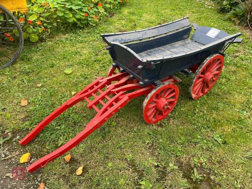 VINTAGE MINATURE WAGON/CART (77)