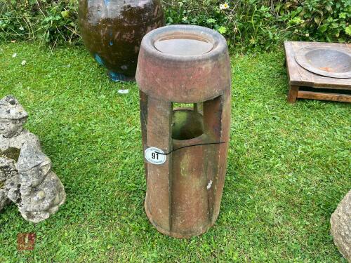 ORNATE CHIMNEY POT (91)
