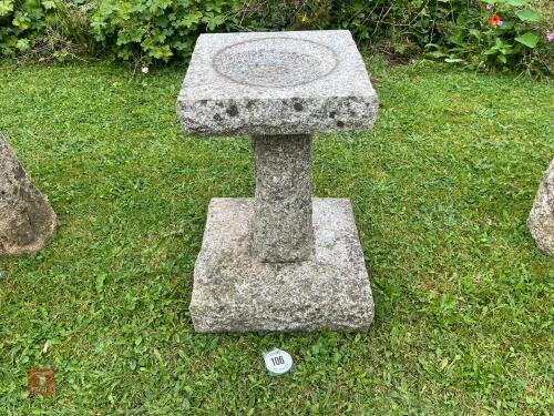 GRANITE BIRD BATH (106)