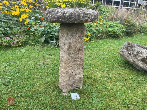 GRANITE STADDLE STONE (114)