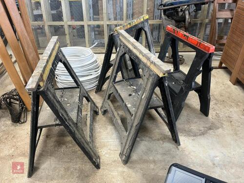 4 TRESTLES/SAW HORSES
