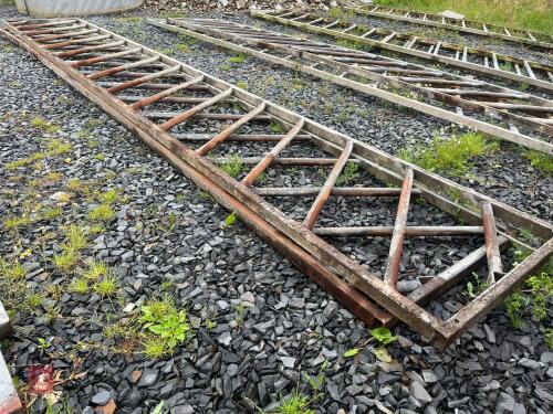 2 CATTLE FEED BARRIERS (4)