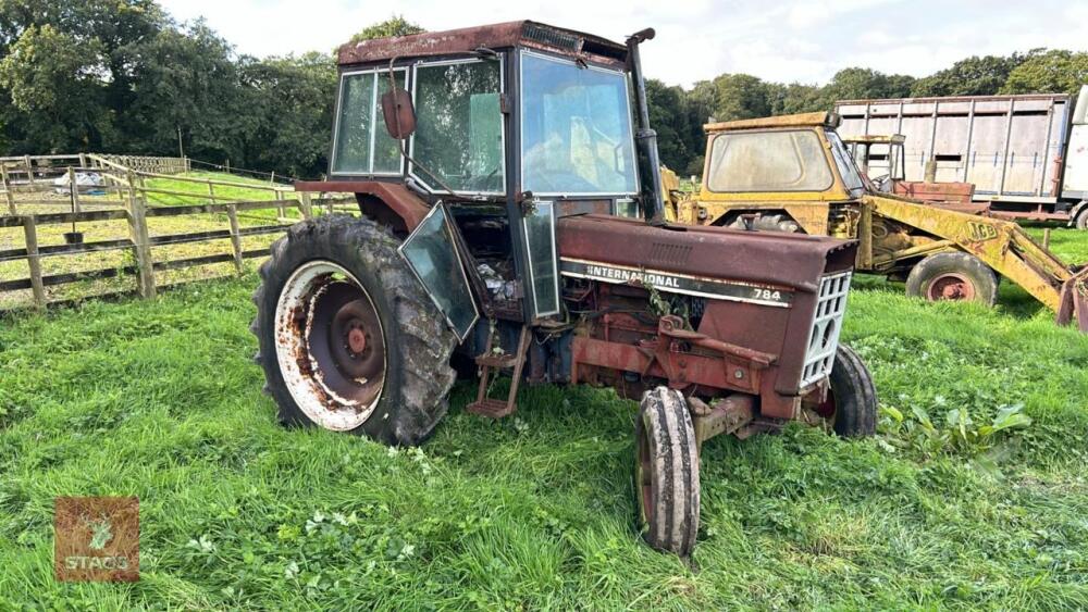 INTERNATIONAL 784 2WD TRACTOR (S/R)