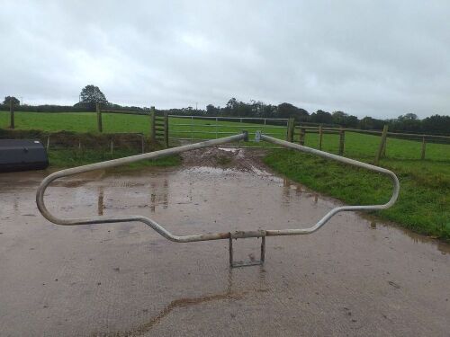 CUBICLE RAILS FOR 90 COWS