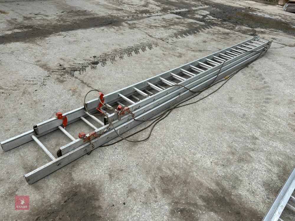 16' TRIPLE EXTENDING LADDER