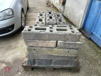 19 HERAS FENCE PANEL FEET - 2