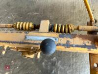COMPAIR HOLMAN V44 VIBRATING ROLLER - 5