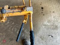 COMPAIR HOLMAN V44 VIBRATING ROLLER - 7