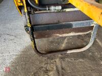COMPAIR HOLMAN V44 VIBRATING ROLLER - 9