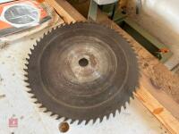 DEWALT 1600 RADIAL ARM SAW - 4