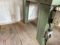 DEWALT 1600 RADIAL ARM SAW - 14