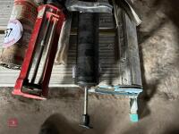 RESIN & GREASE GUN - 4