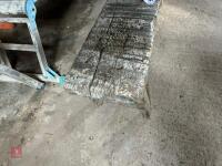 2 WOODEN BENCHES - 5
