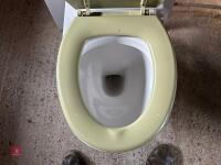 TOILET - 5