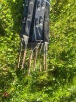 10 BLACK ELECTRIC FENCING STAKES - 3