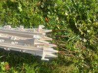 10 WHITE ELECTRIC FENCING STAKES - 2